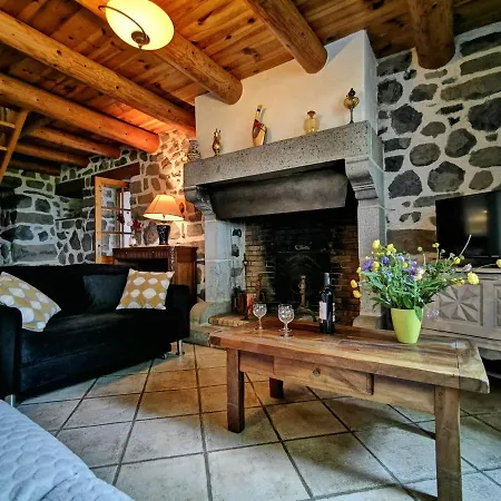 Gîte Saint-Julien-Chapteuil, 4 pièces, 6 personnes - FR-1-582-326 Casa vacanze
