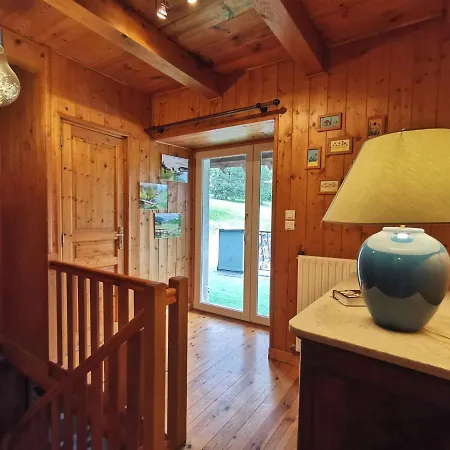 Gîte Saint-Julien-Chapteuil, 4 pièces, 6 personnes - FR-1-582-326 Casa vacanze *